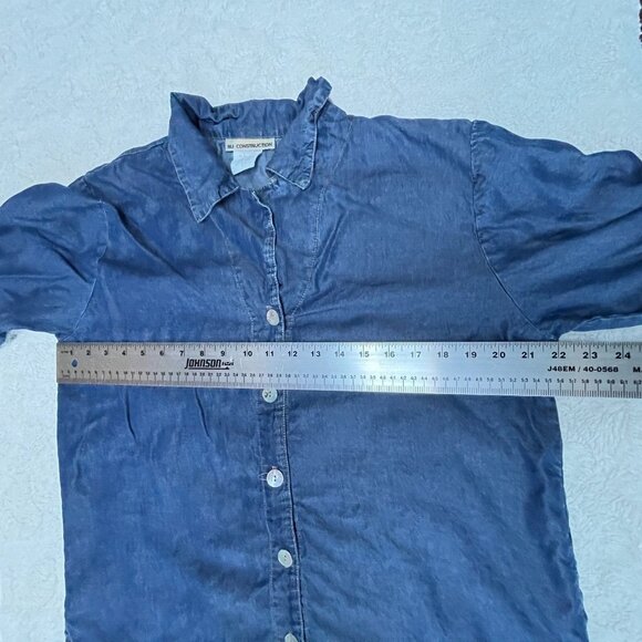 NU Construction Women Long Sleeve Button Down Chambray Shirt Top Large Casual - Picture 4 of 8